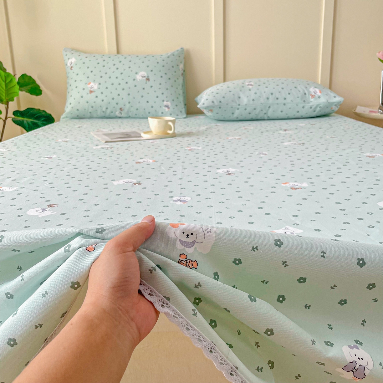 91家纺网 家纺一手货源 找家纺 棉乐町2025新款花边款老粗布床单 幸运汪汪