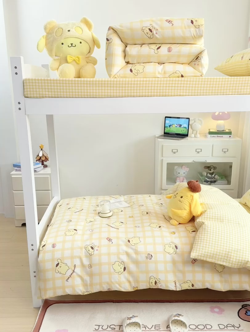 91家纺网 家纺一手货源 找家纺 博雅 2025春夏新款三丽鸥全棉纯棉卡通学生宿舍三件套上下铺三件套-小版 美食布丁狗