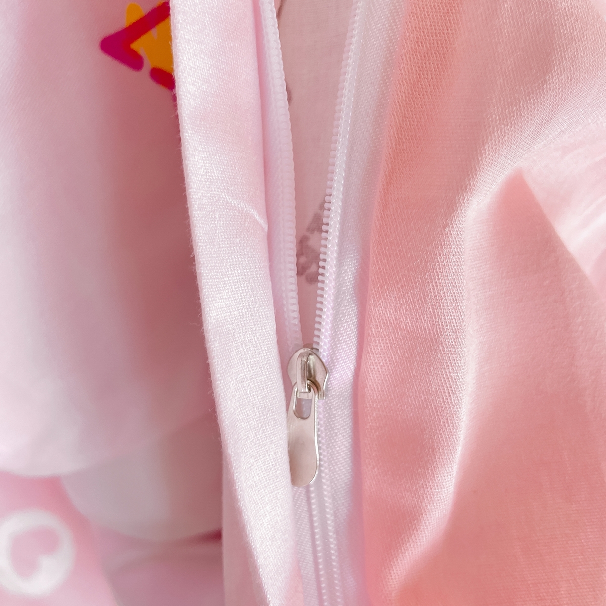 91家纺网 家纺一手货源 找家纺 博雅 2025春夏新款三丽鸥全棉纯棉卡通学生宿舍三件套上下铺三件套-小版 腮红KT