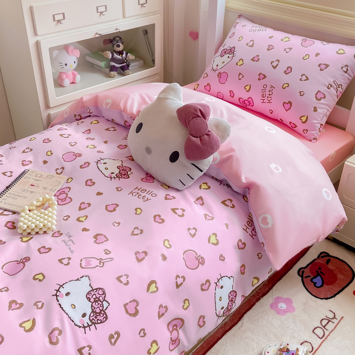 91家纺网 家纺一手货源 找家纺 博雅 2025春夏新款三丽鸥全棉纯棉卡通学生宿舍三件套上下铺三件套-小版 心心KT