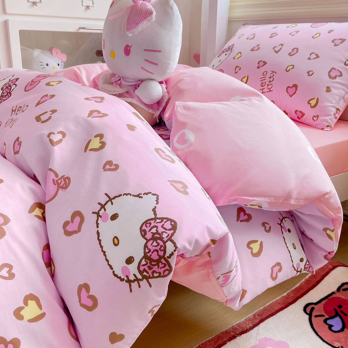 91家纺网 家纺一手货源 找家纺 博雅 2025春夏新款三丽鸥全棉纯棉卡通学生宿舍三件套上下铺三件套-小版 心心KT