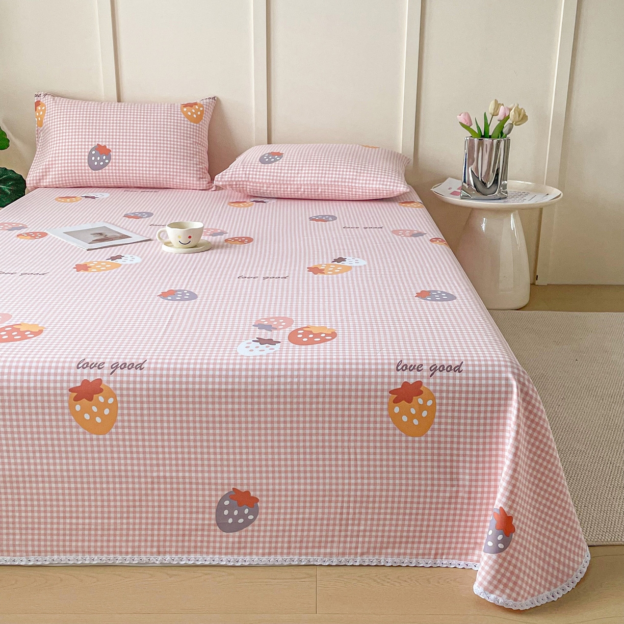 91家纺网 家纺一手货源 找家纺 金泰莱2025新款花边款老粗布床单 草莓甜心