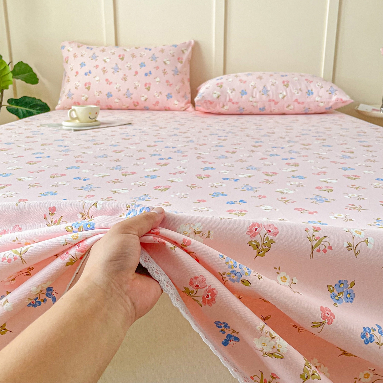 91家纺网 家纺一手货源 找家纺 金泰莱2025新款花边款老粗布床单 兰恋花