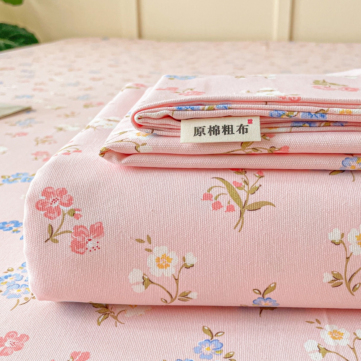 91家纺网 家纺一手货源 找家纺 金泰莱2025新款花边款老粗布床单 兰恋花