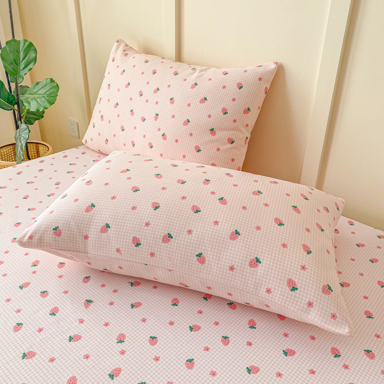 91家纺网 家纺一手货源 找家纺 金泰莱2025新款花边款老粗布床单 莓莓果