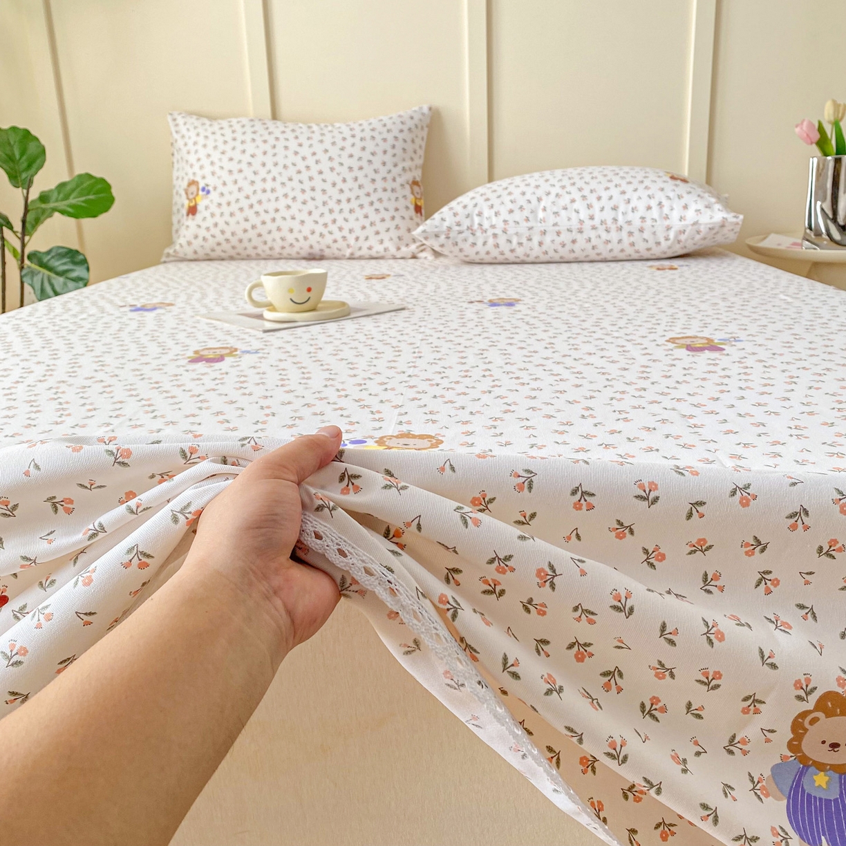 91家纺网 家纺一手货源 找家纺 金泰莱2025新款花边款老粗布床单 樱桃花