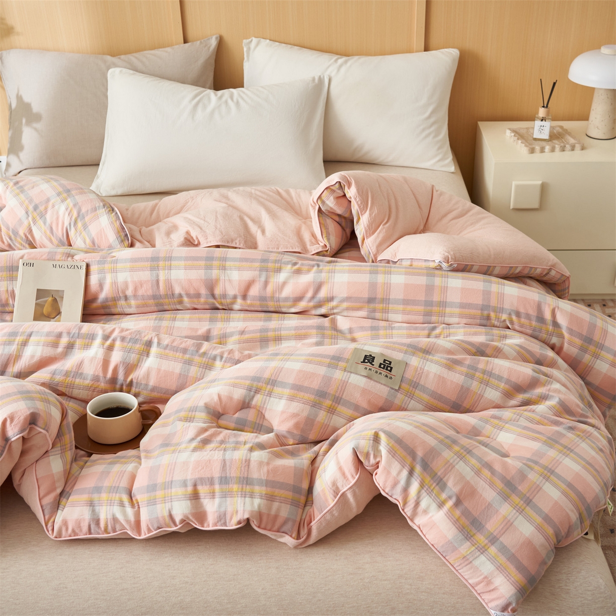 91家纺网 家纺一手货源 找家纺 恬思语家纺 2025秋冬新款色织格子里外全棉棉花冬被被子被芯 简兮粉