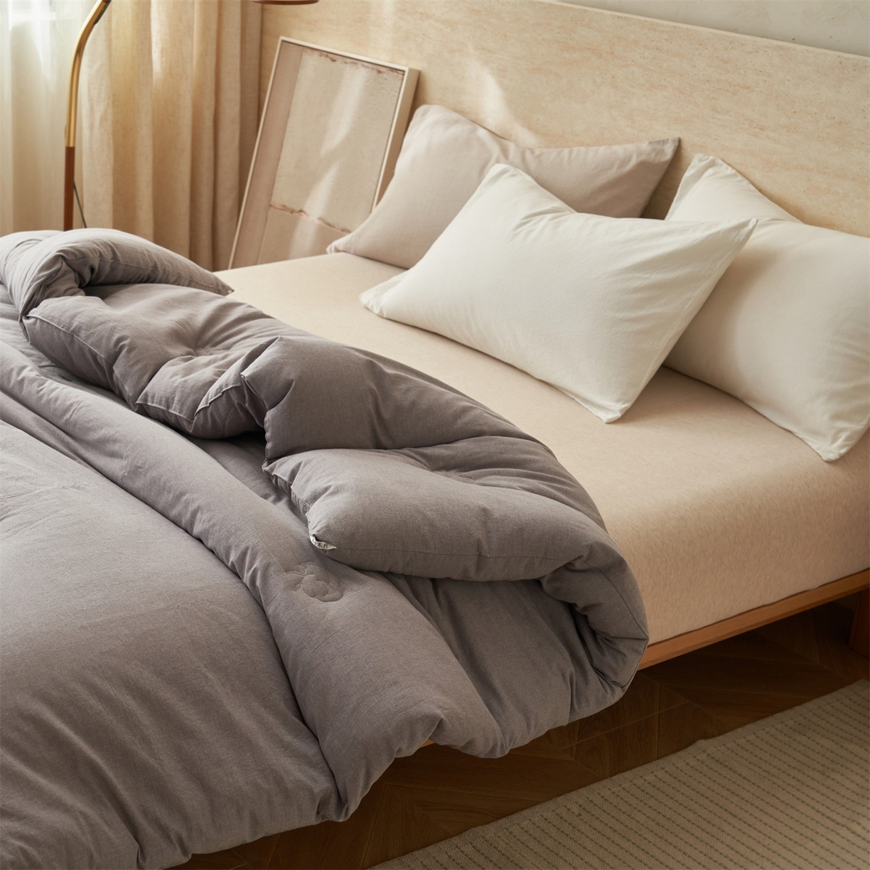 91家纺网 家纺一手货源 找家纺 恬思语家纺 2025秋冬新款水洗棉新疆棉花冬被被子被芯 新疆灰