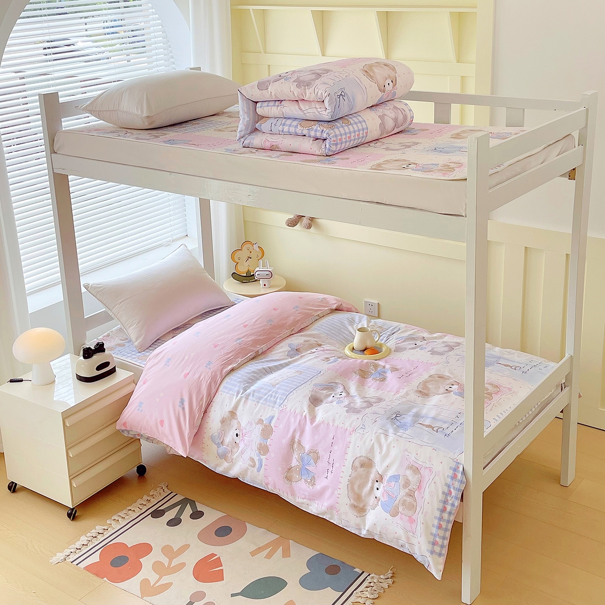 91家纺网 家纺一手货源 找家纺 金鑫汇家纺2025新款全棉纯棉宿舍印花学生宿舍上下铺三件套单被套 熊熊精灵