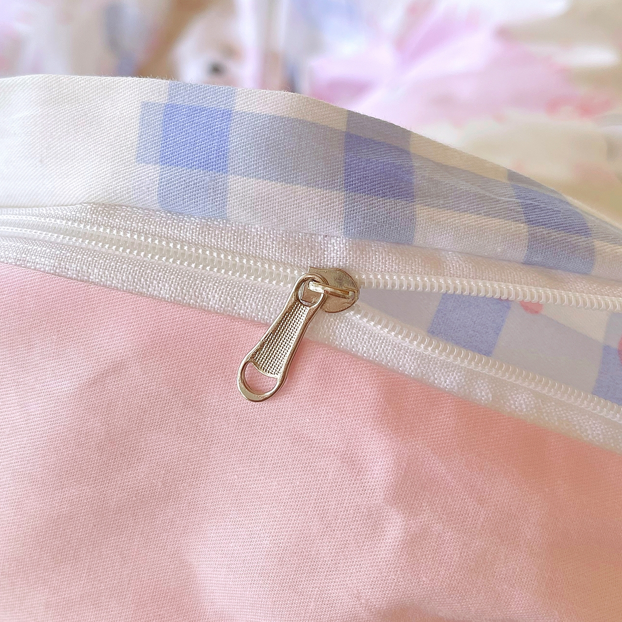 91家纺网 家纺一手货源 找家纺 金鑫汇家纺2025新款全棉纯棉宿舍印花学生宿舍上下铺三件套单被套 熊熊精灵