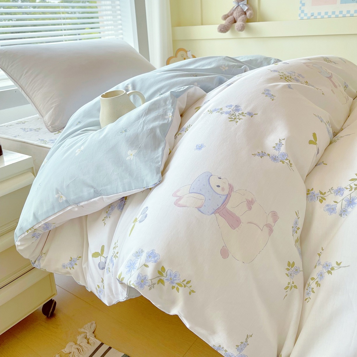 金鑫汇家纺2025新款全棉纯棉宿舍印花学生宿舍上下铺三件套单被套 花丛兔