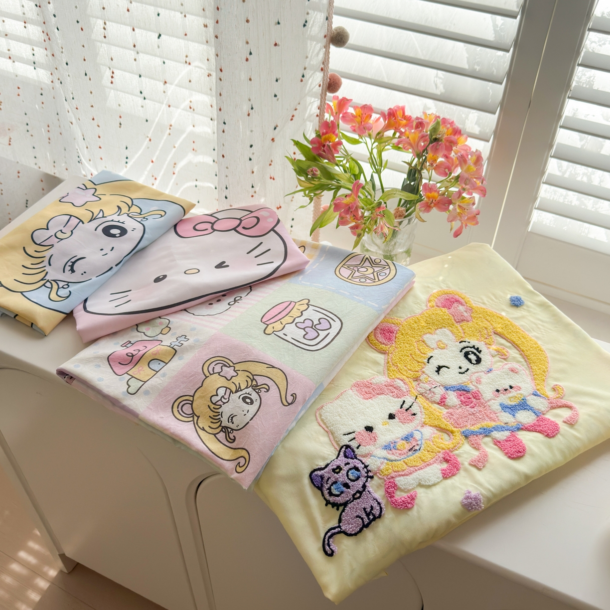 91家纺网 家纺一手货源 找家纺 一霖家纺 2025新款高克重云朵棉毛巾绣印绣四件套-小清新系列-第三波 美少女战士-黄