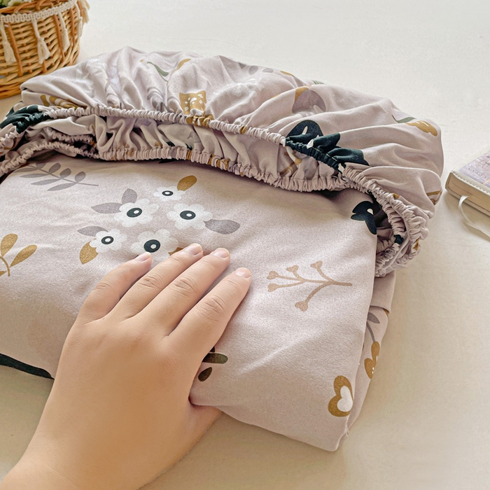 91家纺网 家纺一手货源 找家纺 极梦家纺 2025新款磨毛植物羊绒印花单床笠三件套学生宿舍 丛林猫床笠款