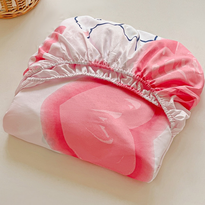 91家纺网 家纺一手货源 找家纺 极梦家纺 2025新款磨毛植物羊绒印花单床笠三件套学生宿舍 粉心熊床笠款