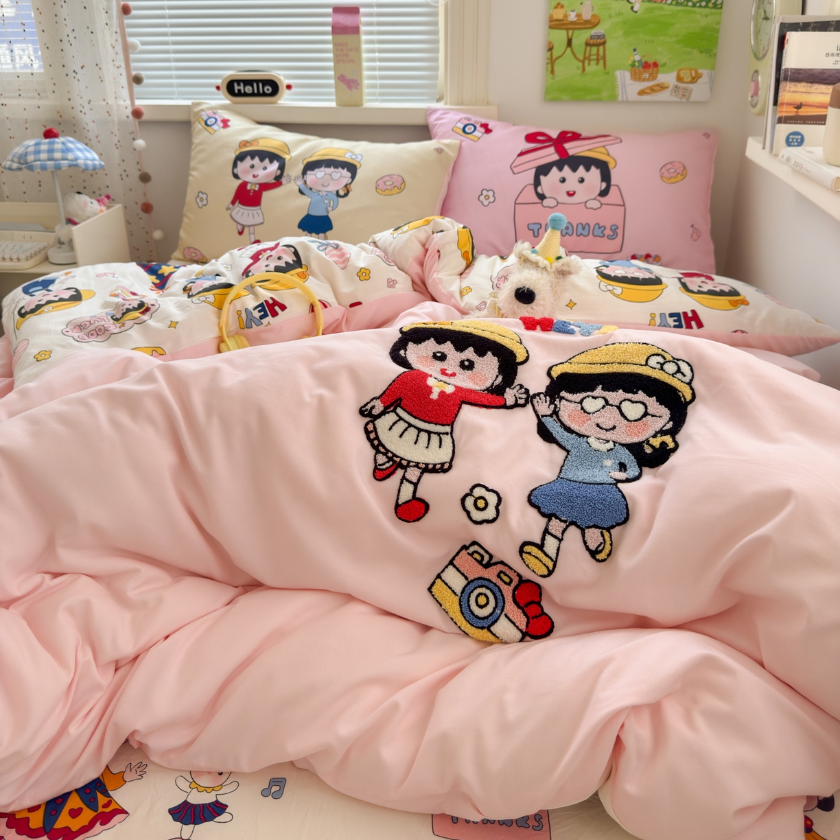 91家纺网 家纺一手货源 找家纺 一霖家纺 2025新款高克重云朵棉毛巾绣印绣四件套-小清新系列-第三波 丸子姐妹