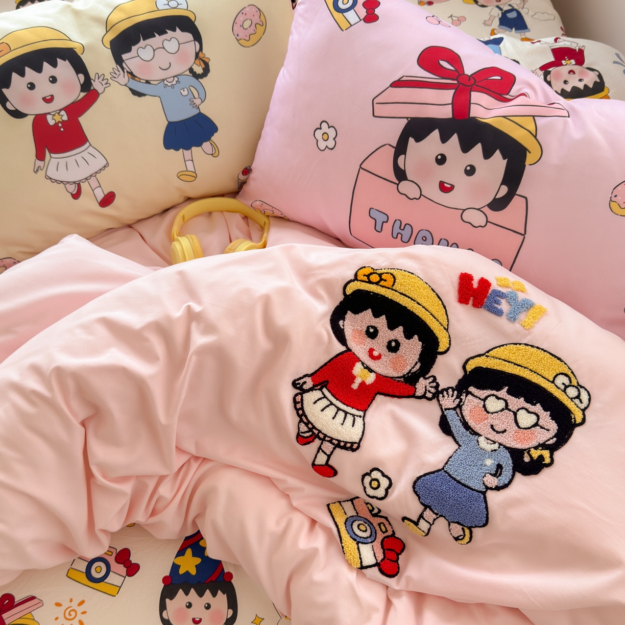 91家纺网 家纺一手货源 找家纺 一霖家纺 2025新款高克重云朵棉毛巾绣印绣四件套-小清新系列-第三波 丸子姐妹