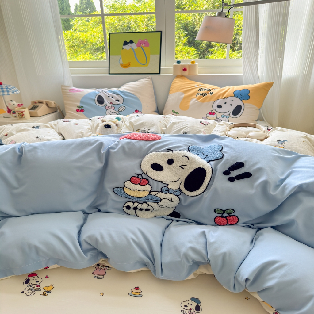 91家纺网 家纺一手货源 找家纺 一霖家纺 2025新款高克重云朵棉毛巾绣印绣四件套-小清新系列-第三波 小努比