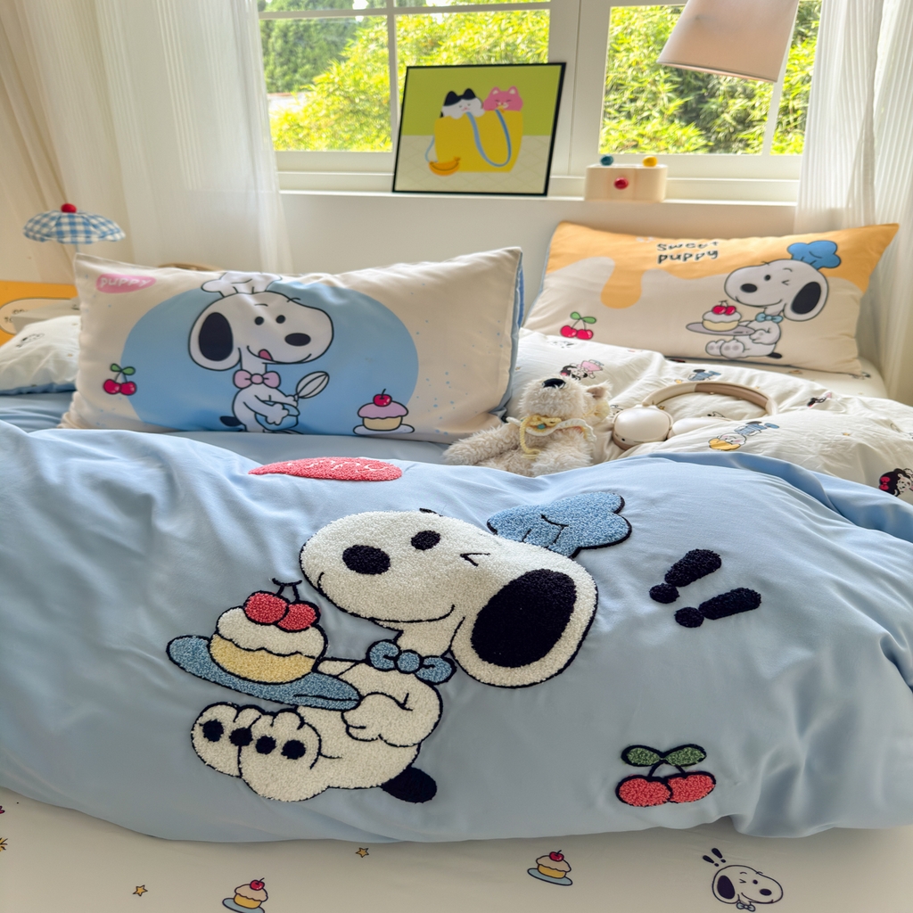 91家纺网 家纺一手货源 找家纺 一霖家纺 2025新款高克重云朵棉毛巾绣印绣四件套-小清新系列-第三波 小努比