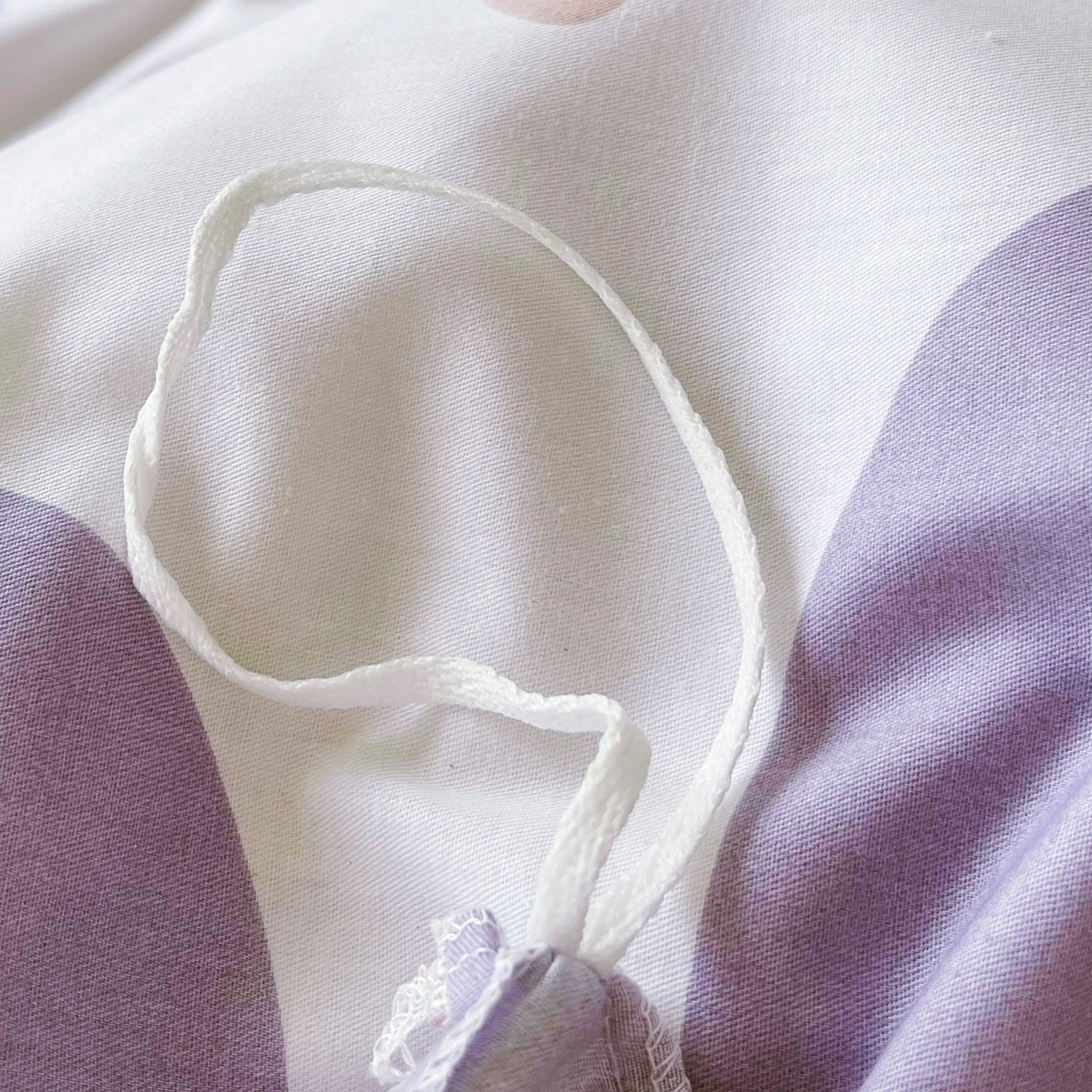 91家纺网 家纺一手货源 找家纺 金鑫汇家纺2025新款全棉纯棉宿舍印花学生宿舍上下铺三件套单被套 奶油粉