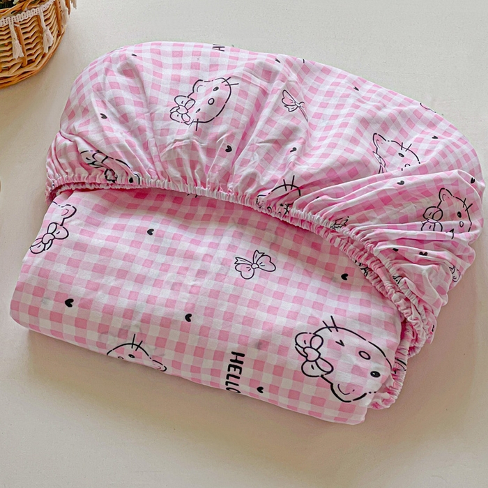 91家纺网 家纺一手货源 找家纺 极梦家纺 2025新款磨毛植物羊绒印花单床笠三件套学生宿舍 线条kt猫粉床笠款