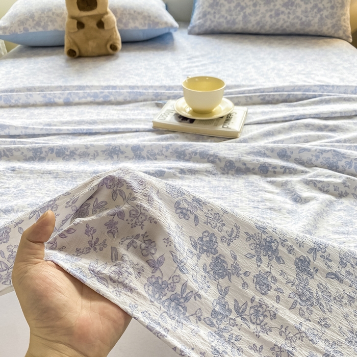 91家纺网 家纺一手货源 找家纺 雅阁尔家纺 2025新款直播小红书ins风针织提花双层纱美式碎花简约床单单品单床单+枕套 蓝玫瑰