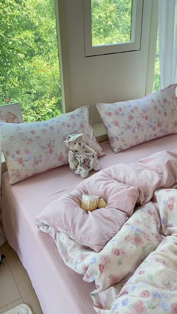 91家纺网 家纺一手货源 找家纺 雅阁尔家纺 2025新款直播小红书ins风针织提花双层纱美式碎花简约风单品单被套 山花烂漫