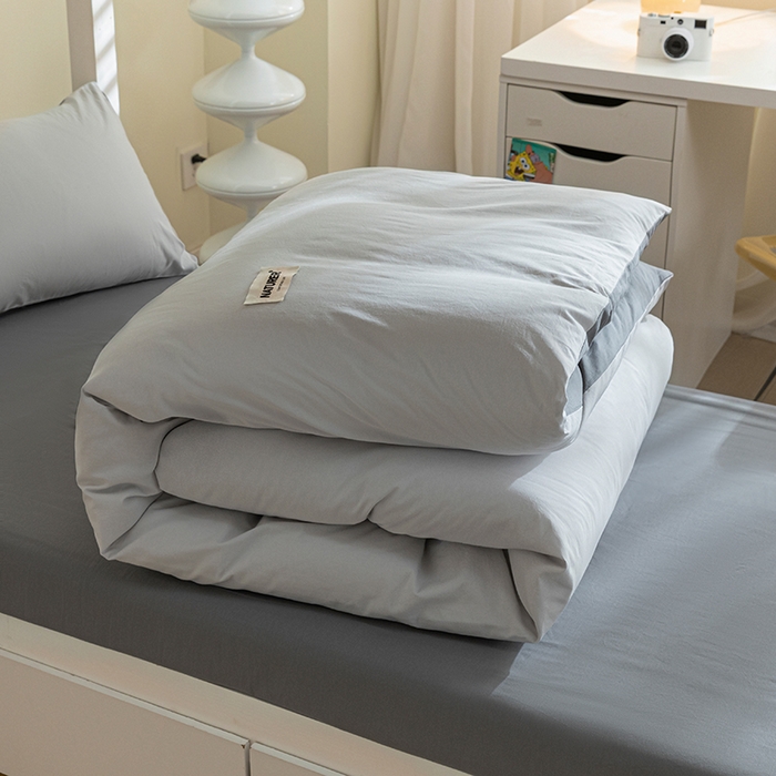 91家纺网 家纺一手货源 找家纺 佳汐蓝家纺 2025新款A类全棉水洗棉学生三件套 贴标-山灰+中灰