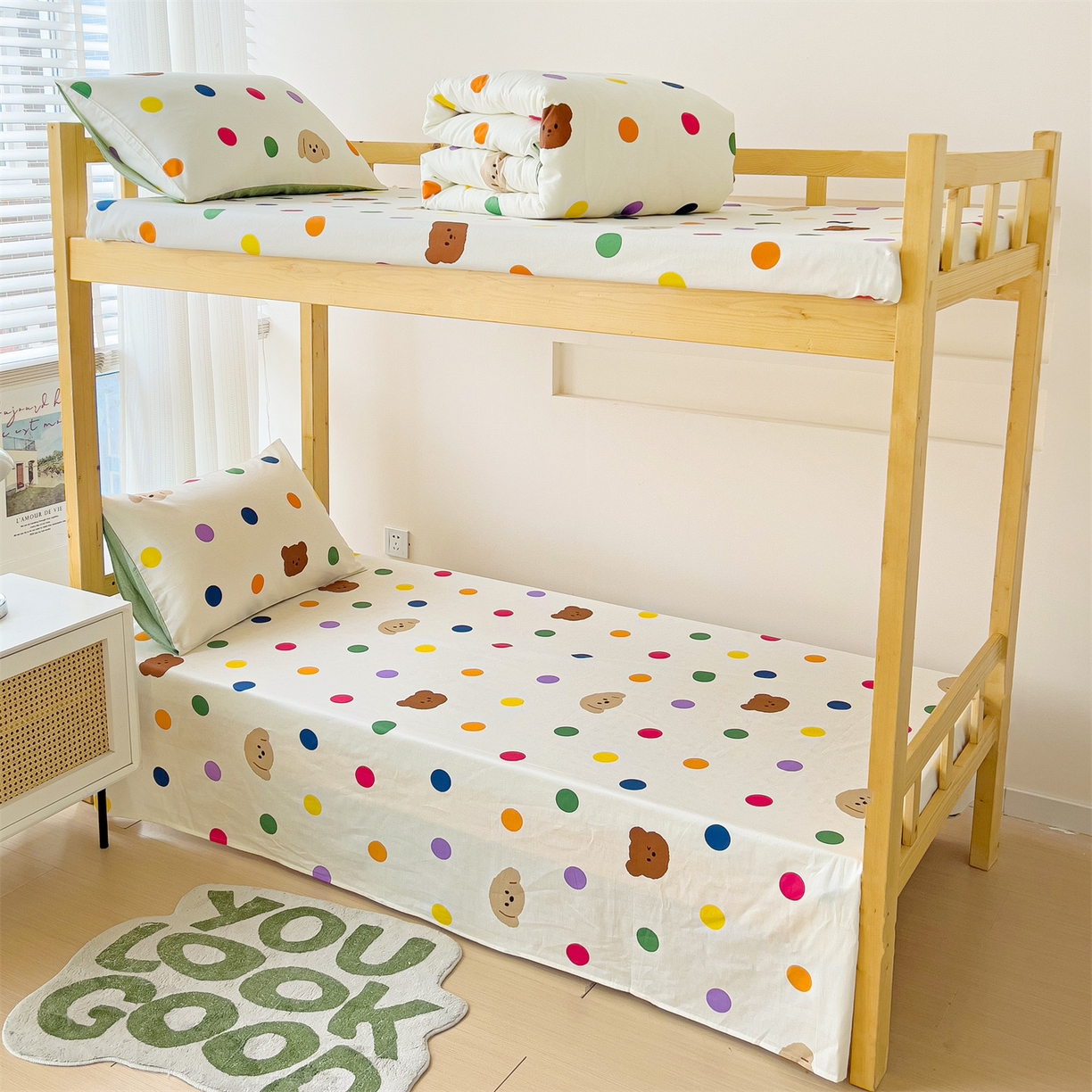 91家纺网 家纺一手货源 找家纺 名兮2025新款全棉纯棉13372学生床多件套 波点小熊