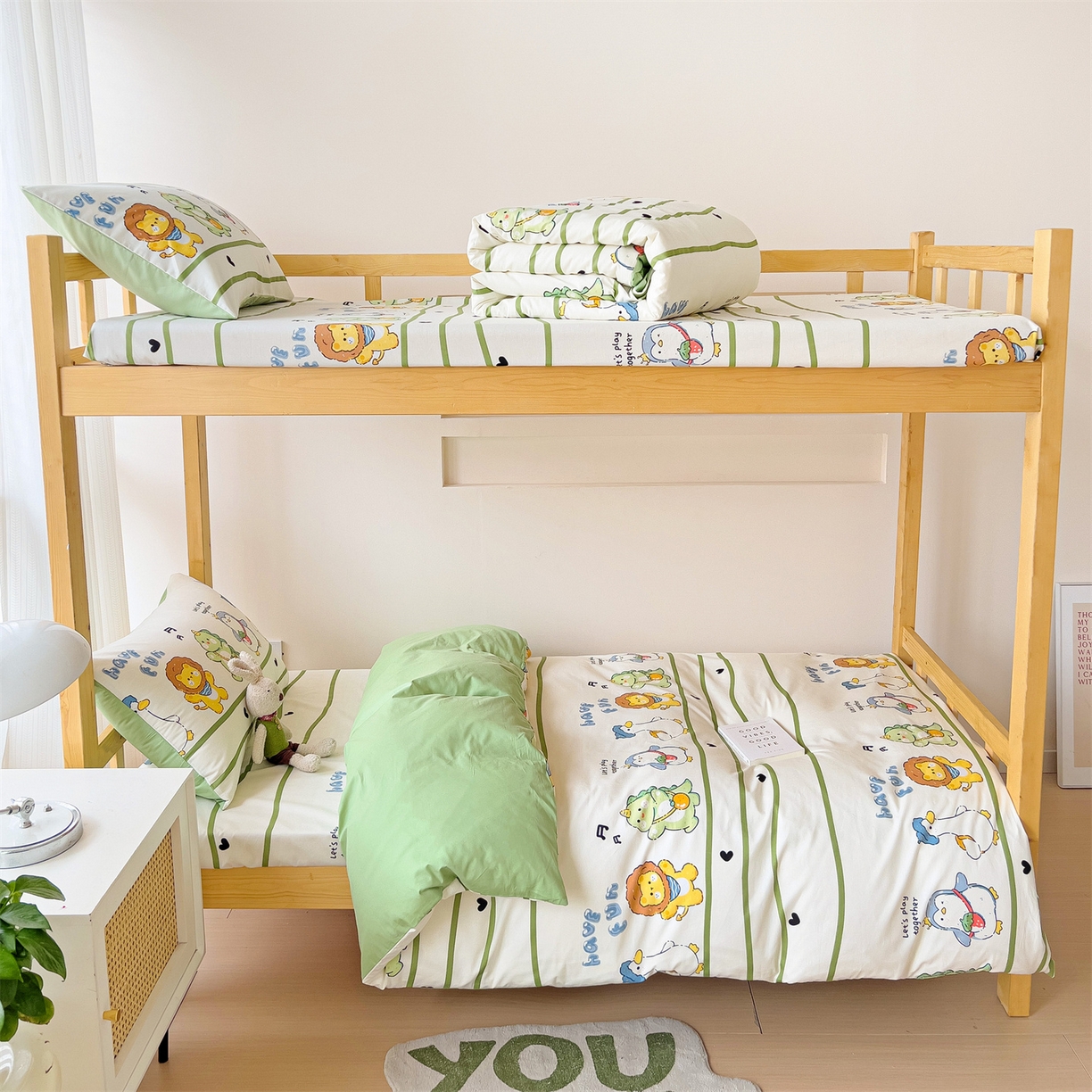 91家纺网 家纺一手货源 找家纺 名兮2025新款全棉纯棉13372学生床多件套 动物联欢