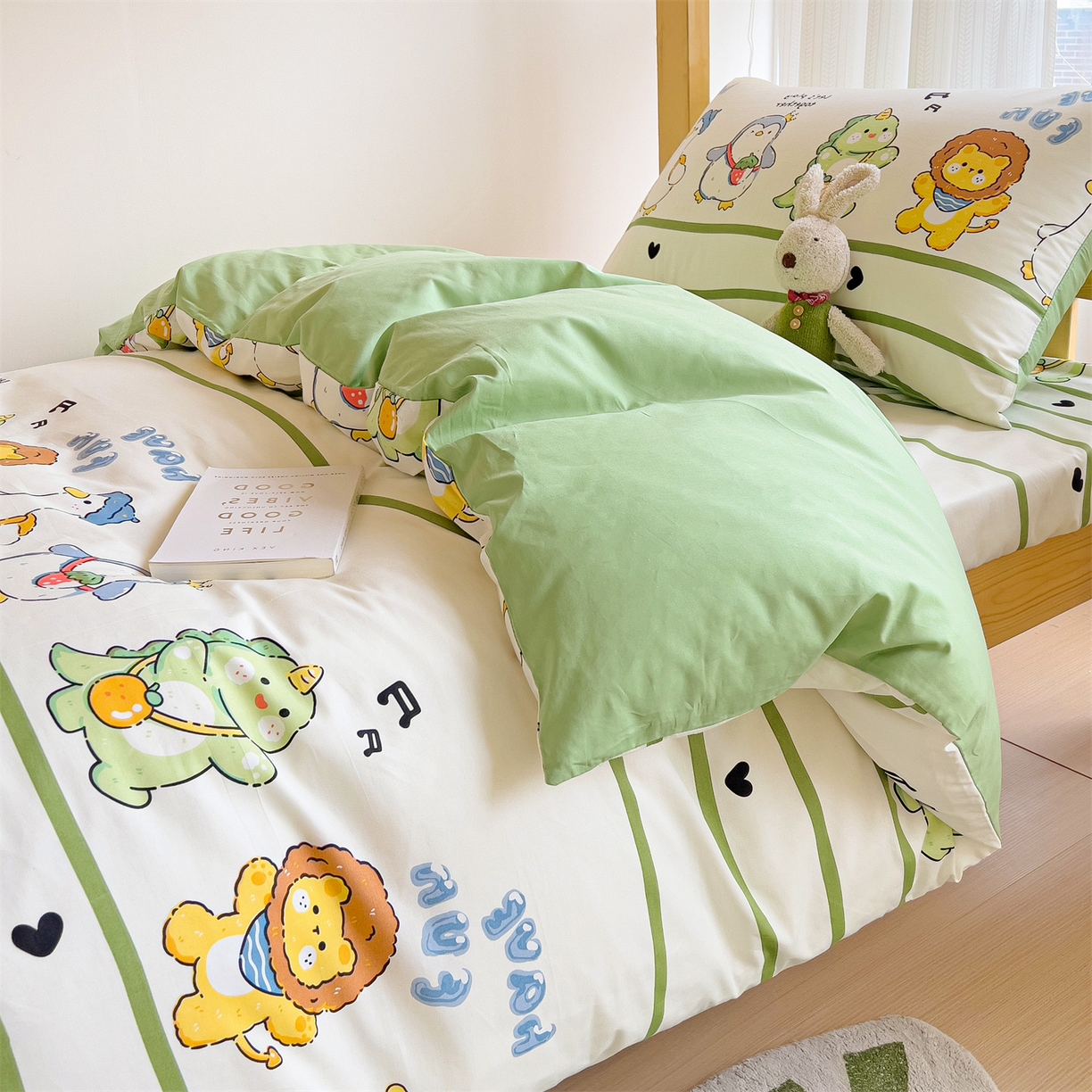 91家纺网 家纺一手货源 找家纺 名兮2025新款全棉纯棉13372学生床多件套 动物联欢