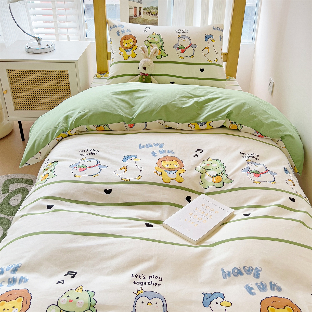 91家纺网 家纺一手货源 找家纺 名兮2025新款全棉纯棉13372学生床多件套 动物联欢