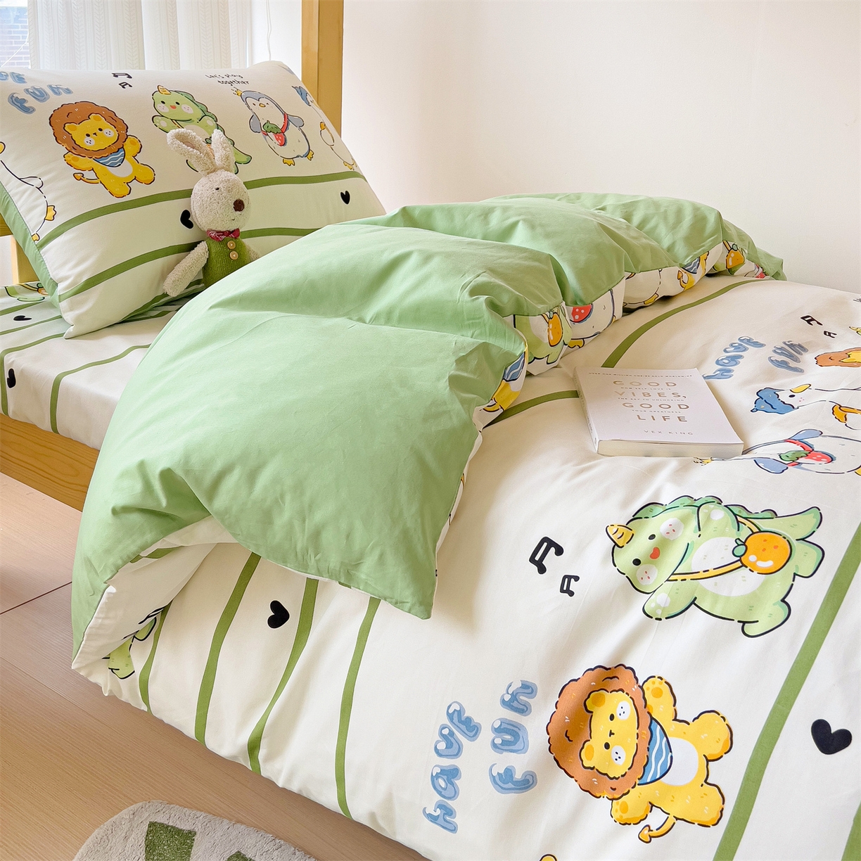 91家纺网 家纺一手货源 找家纺 名兮2025新款全棉纯棉13372学生床多件套 动物联欢