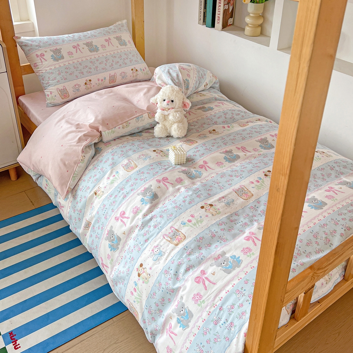 91家纺网 家纺一手货源 找家纺 名兮2025新款全棉纯棉13372学生床多件套 花篮熊