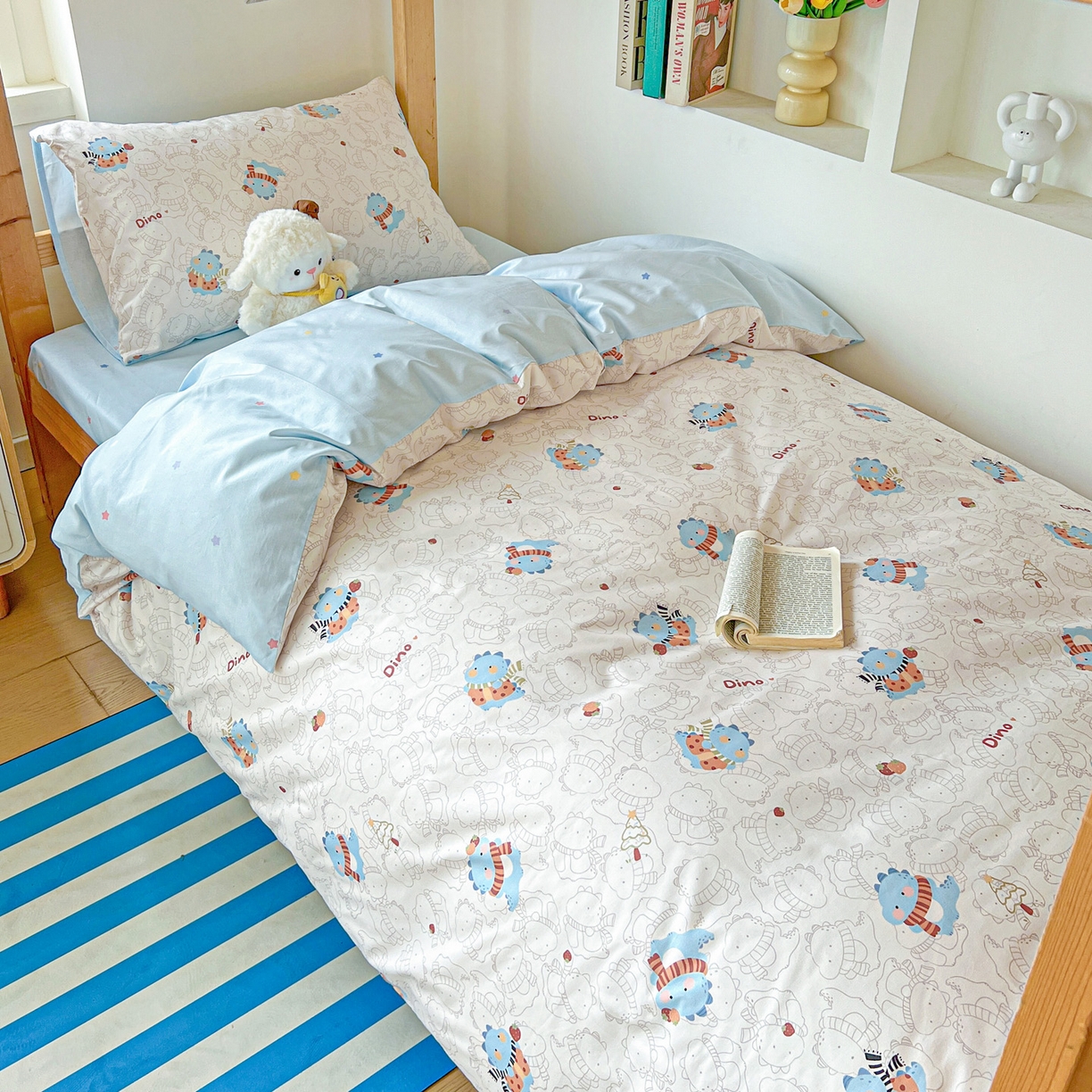 91家纺网 家纺一手货源 找家纺 名兮2025新款全棉纯棉13372学生床多件套 萌龙崽崽