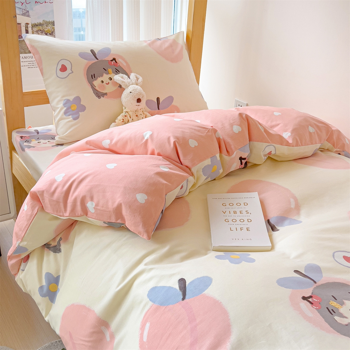 91家纺网 家纺一手货源 找家纺 名兮2025新款全棉纯棉13372学生床多件套 蜜桃女孩