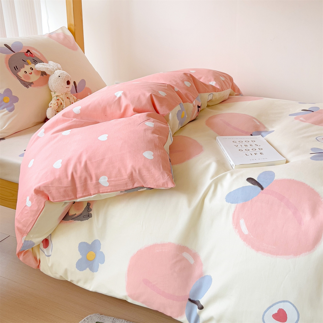 91家纺网 家纺一手货源 找家纺 名兮2025新款全棉纯棉13372学生床多件套 蜜桃女孩