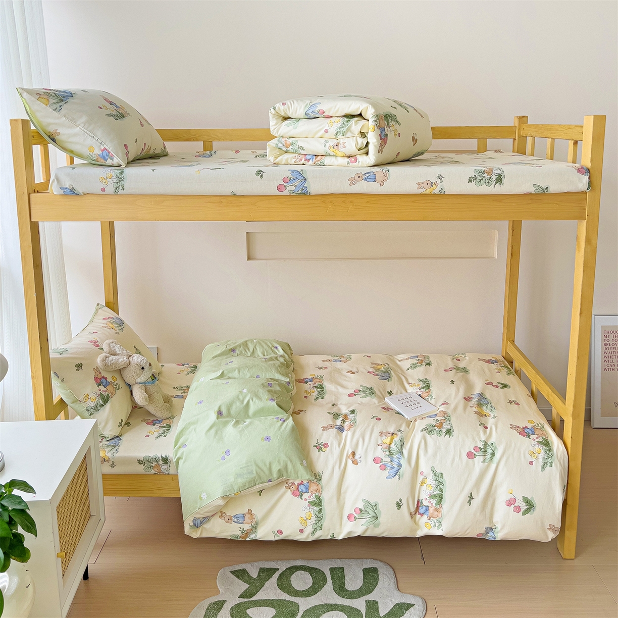 91家纺网 家纺一手货源 找家纺 名兮2025新款全棉纯棉13372学生床多件套 蘑菇小兔