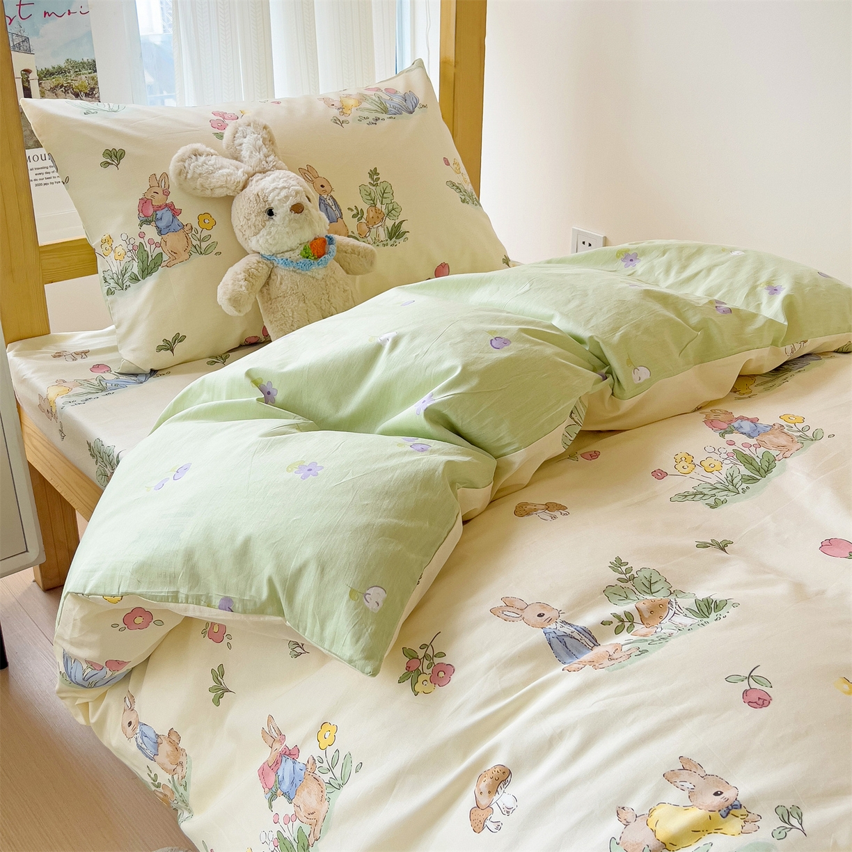 91家纺网 家纺一手货源 找家纺 名兮2025新款全棉纯棉13372学生床多件套 蘑菇小兔