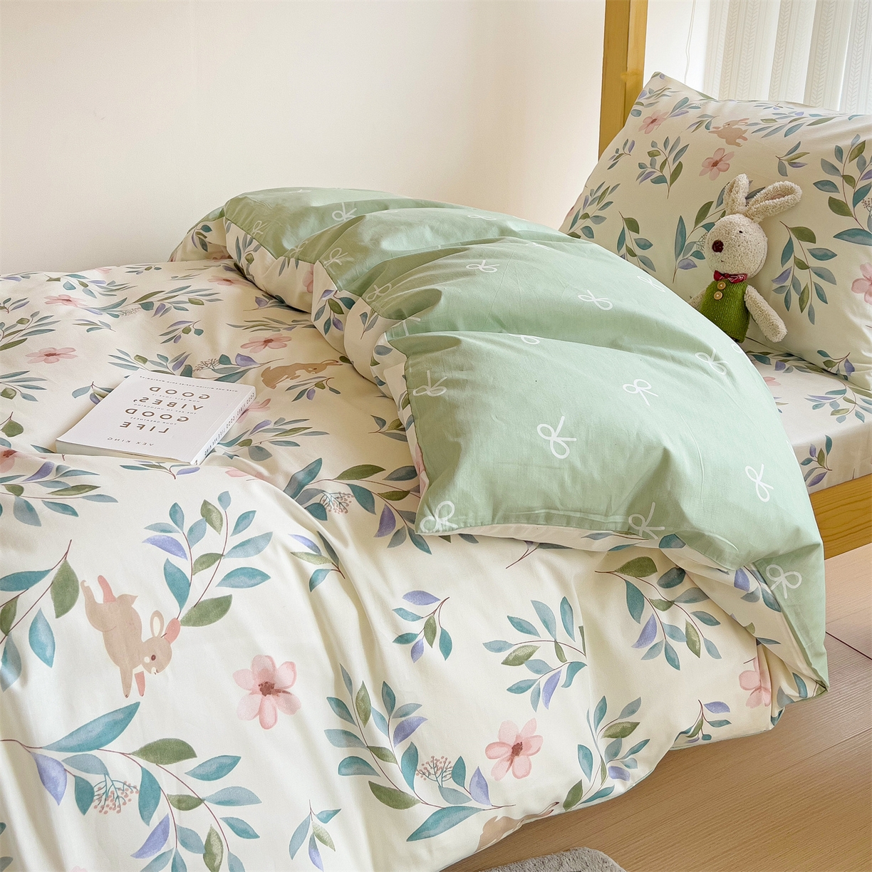 91家纺网 家纺一手货源 找家纺 名兮2025新款全棉纯棉13372学生床多件套 轻纱漫舞