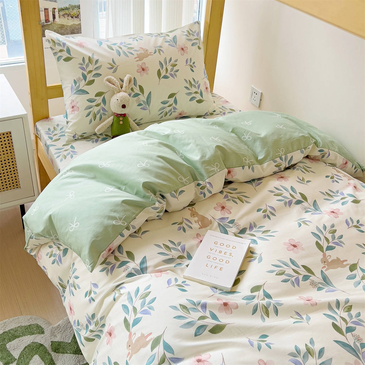 91家纺网 家纺一手货源 找家纺 名兮2025新款全棉纯棉13372学生床多件套 轻纱漫舞