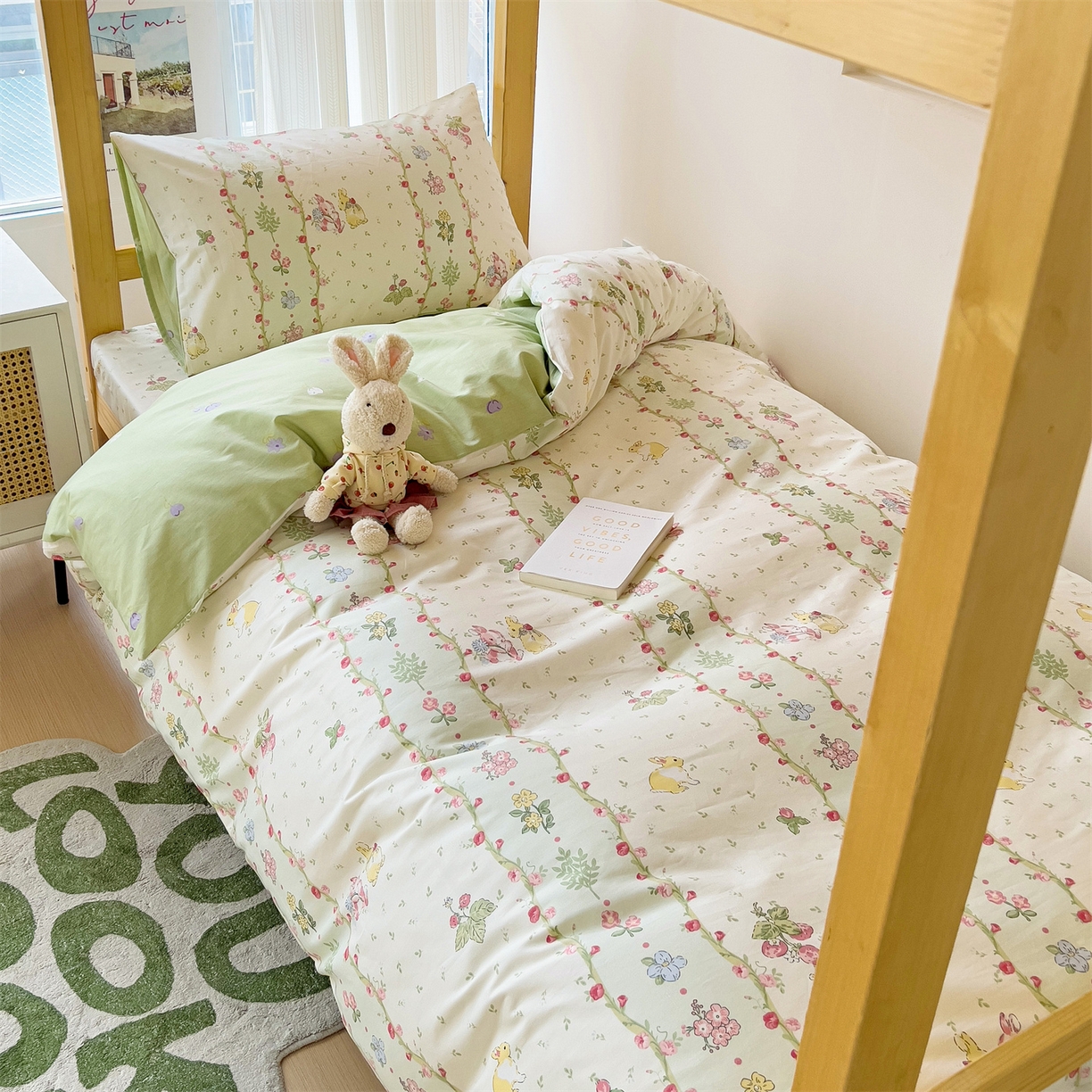 91家纺网 家纺一手货源 找家纺 名兮2025新款全棉纯棉13372学生床多件套 甜蜜兔兔