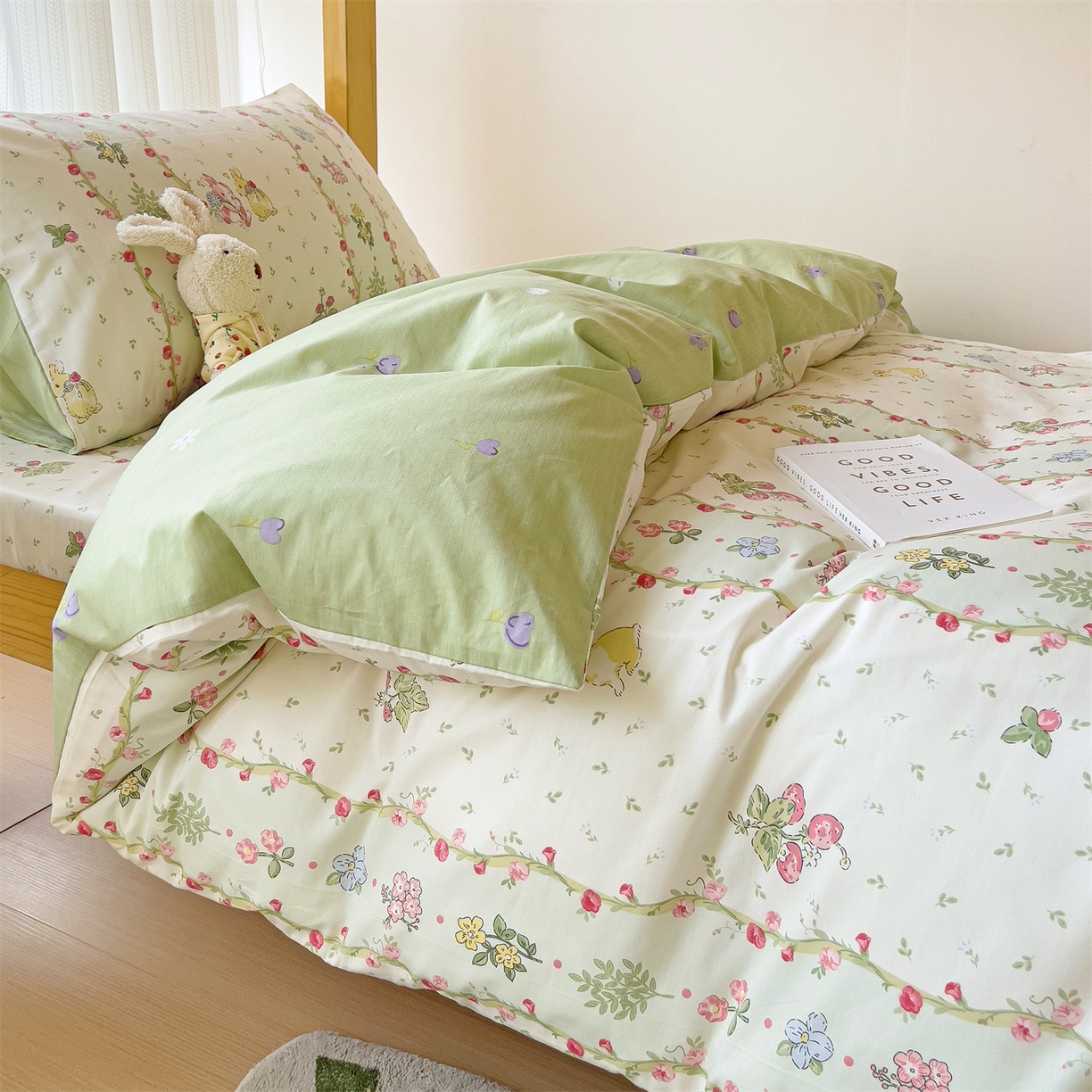 91家纺网 家纺一手货源 找家纺 名兮2025新款全棉纯棉13372学生床多件套 甜蜜兔兔