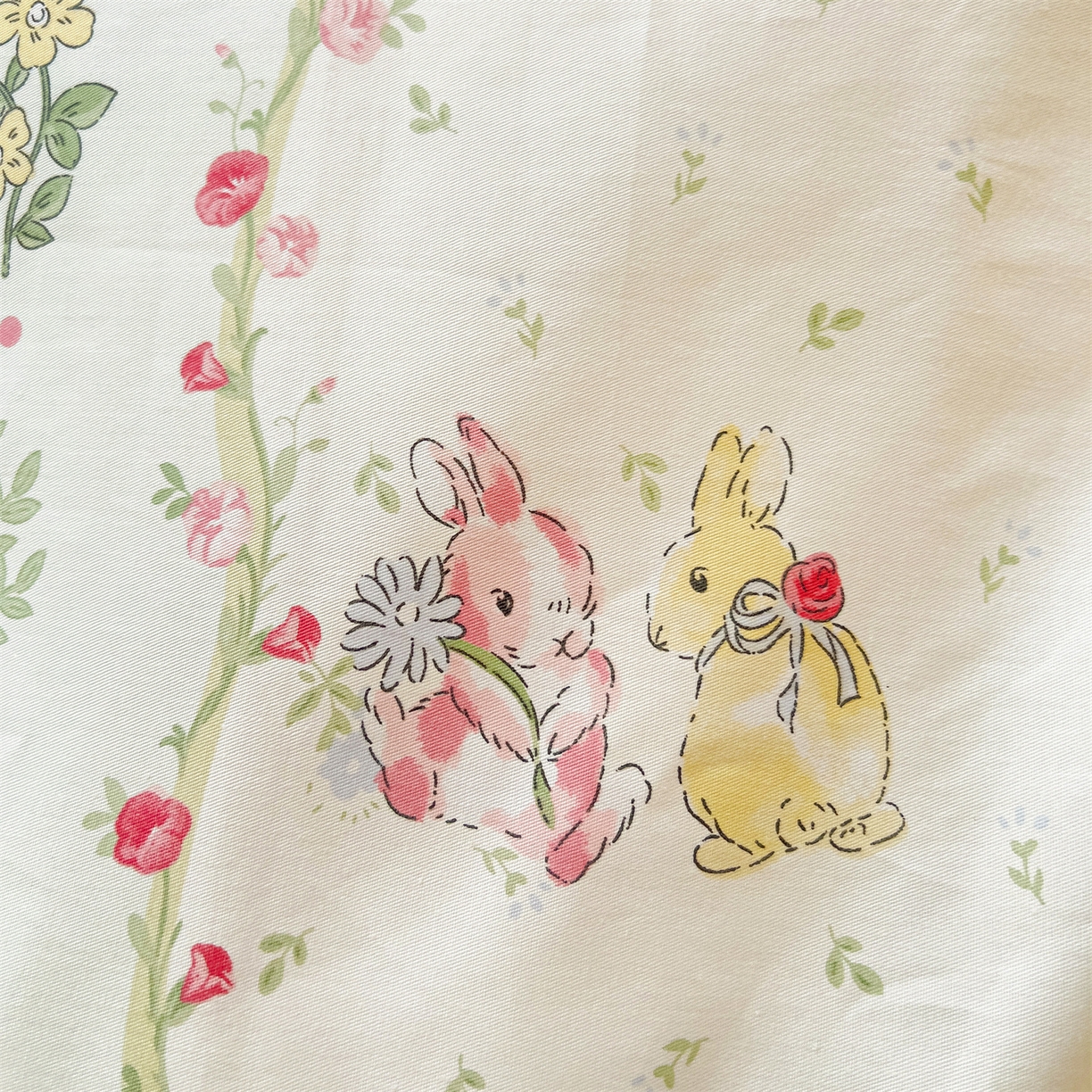 91家纺网 家纺一手货源 找家纺 名兮2025新款全棉纯棉13372学生床多件套 甜蜜兔兔