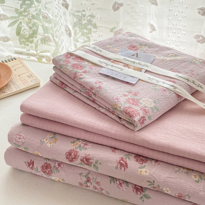 91家纺网 家纺一手货源 找家纺 （总）雅阁尔家纺 2025新款直播小红书ins风针织提花双层纱四件套小碎花被套床笠三件套-叠拍