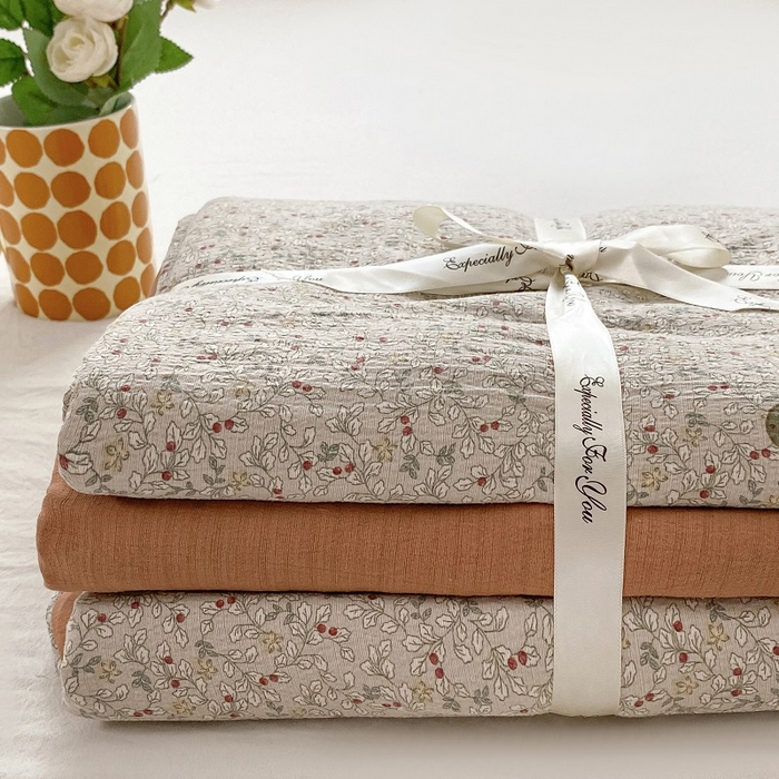 91家纺网 家纺一手货源 找家纺 （总）雅阁尔家纺 2025新款直播小红书ins风针织提花双层纱四件套小碎花被套床笠三件套-叠拍