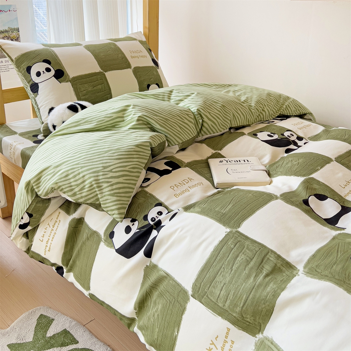 91家纺网 家纺一手货源 找家纺 名兮2025新款全棉纯棉13372学生床多件套 熊猫胖达