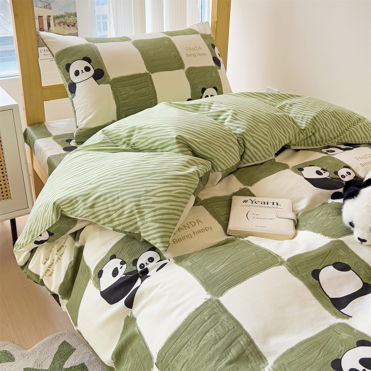91家纺网 家纺一手货源 找家纺 名兮2025新款全棉纯棉13372学生床多件套 熊猫胖达