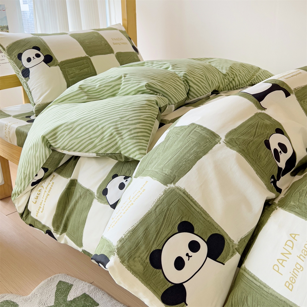 91家纺网 家纺一手货源 找家纺 名兮2025新款全棉纯棉13372学生床多件套 熊猫胖达