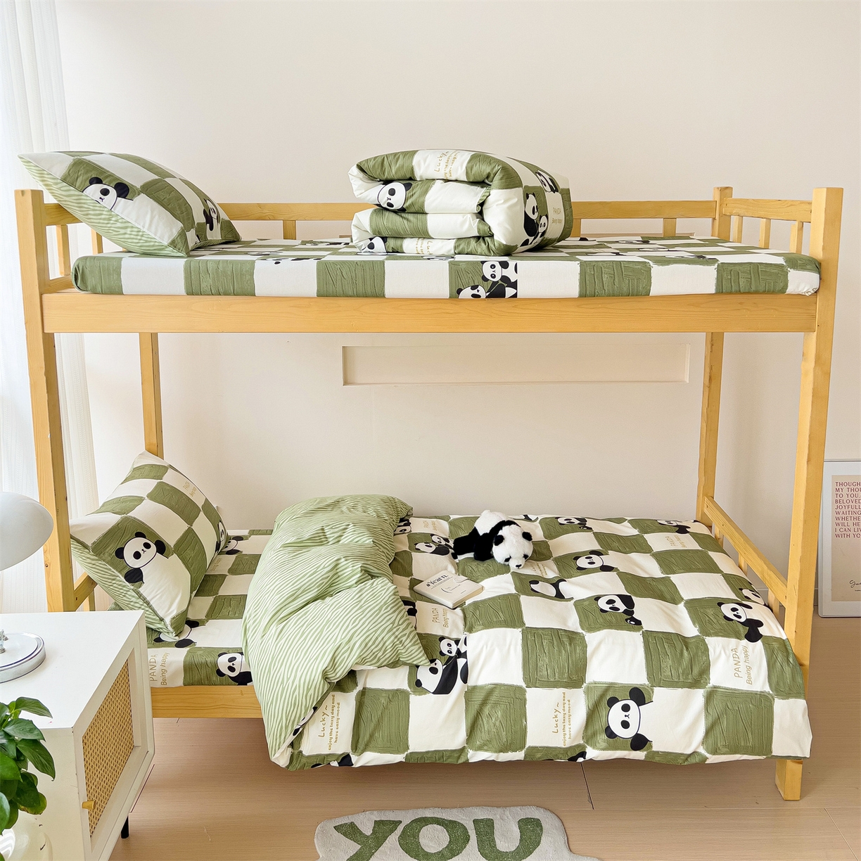 91家纺网 家纺一手货源 找家纺 名兮2025新款全棉纯棉13372学生床多件套 熊猫胖达