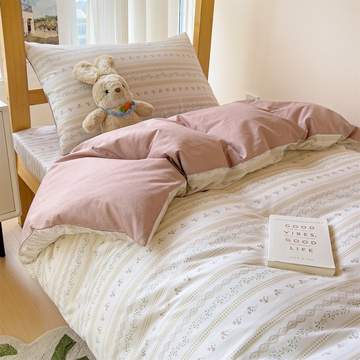 91家纺网 家纺一手货源 找家纺 名兮2025新款全棉纯棉13372学生床多件套 樱桃花